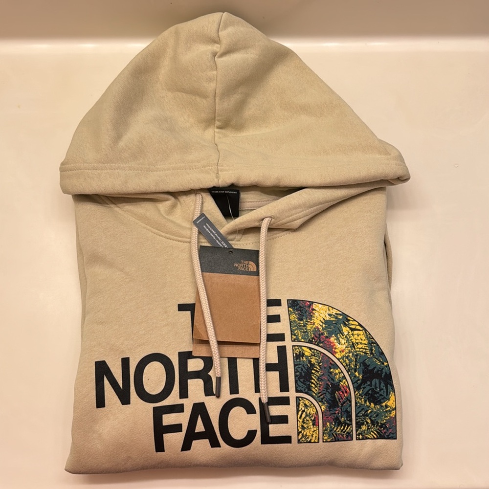 The North Face Men’s Hoodie - Picture 7 of 7